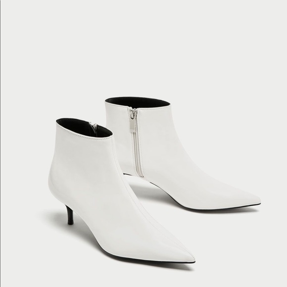 white kitten boots